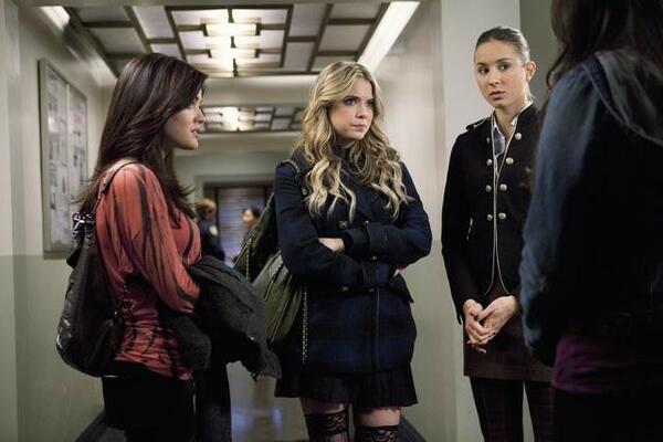 Pretty little liars season 1 sales episode 1 with english subtitles